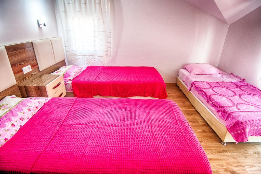 Apart Otel Burak Apart *